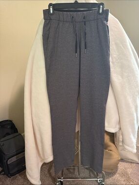 Lululemon Women’s On The Fly Gray Pants